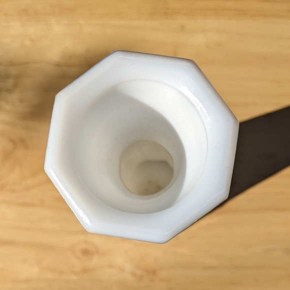 Vintage MCM White Milk Glass Starburst Bud Vase - Picture 4 of 7